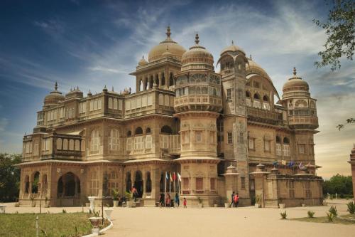 Vijay Villas Palace
